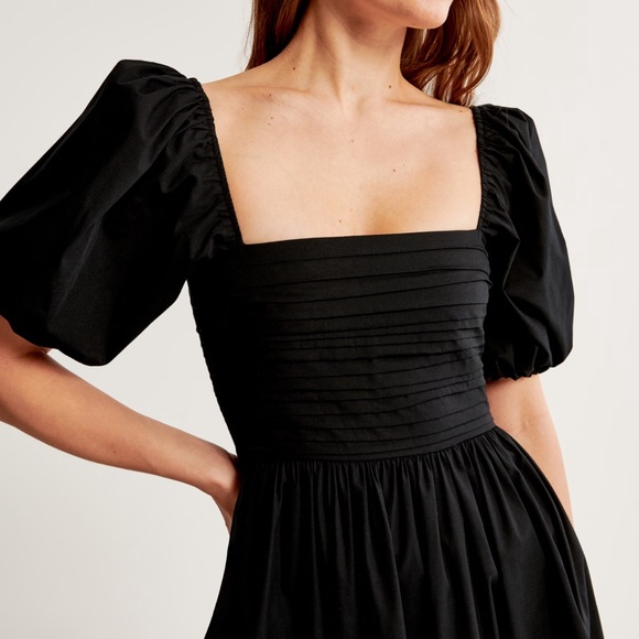 Elegant Black Puff Sleeve Dress - Picture 2 of 7